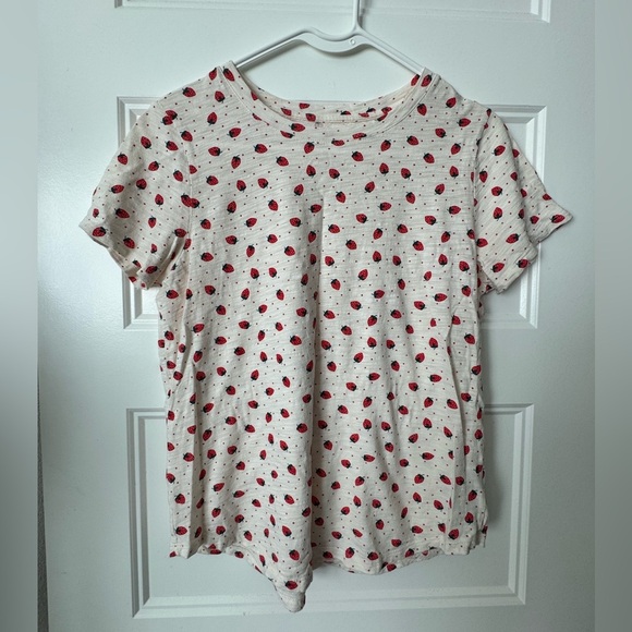 Old Navy Everywhere Strawberry Print Tshirt 
Size Small - Picture 3 of 8